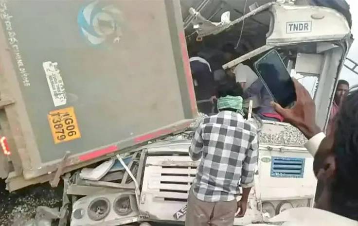 Telangana Road Accident Claims 18 Lives in Rangareddy District | Daily ...