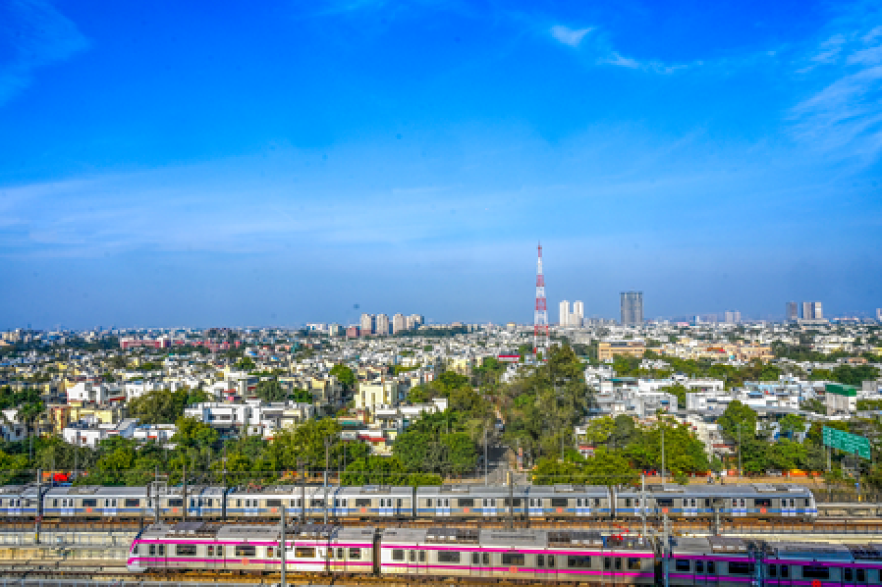 Air Quality Improves in NCR as Most Areas Enter Yellow Zone; Temperatures to Reach 34 Degrees During Holi