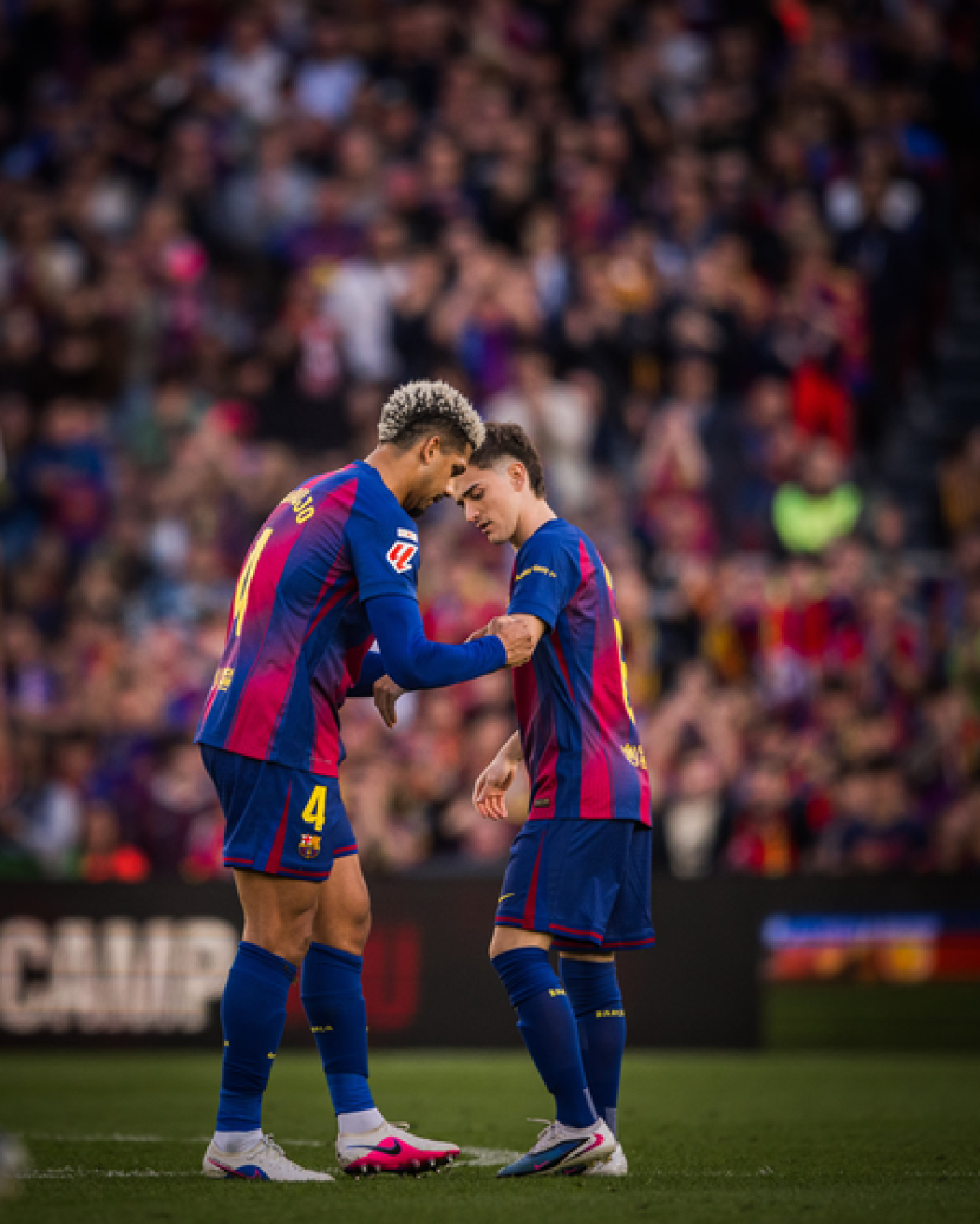 Barcelona Dominates Sevilla 5-2 with Rafinhas Hat-Trick