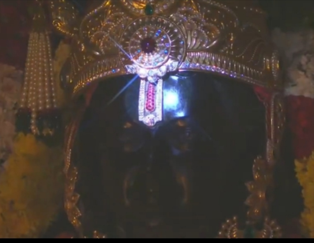 Divine Celebration of Ram Navami in Ayodhya: A Spectacular Surya Tilak ...