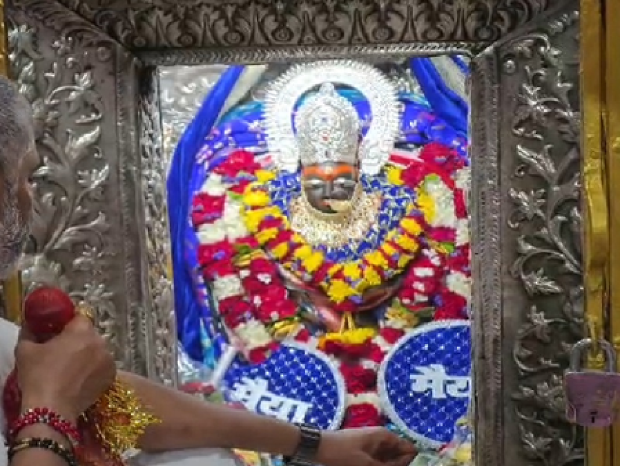 Divine Revelations at Maa Sharda Temple During Chaitra Navratri