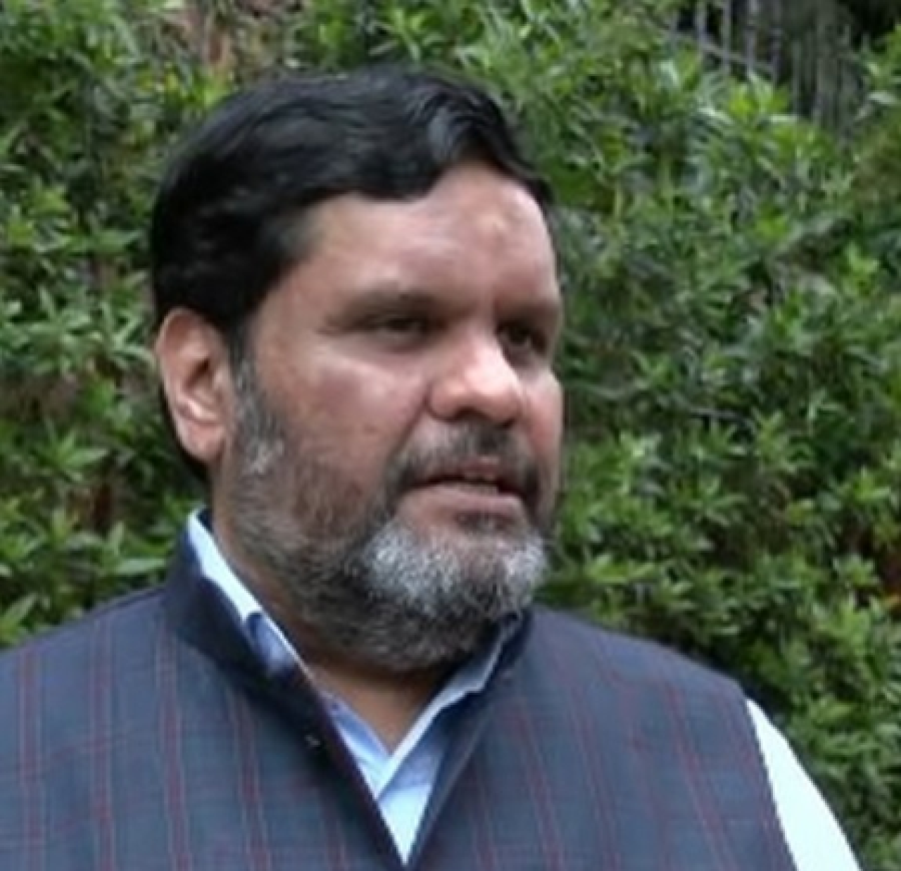 India Maintains Stable Fuel Prices Amid Political Debate on Premium Petrol