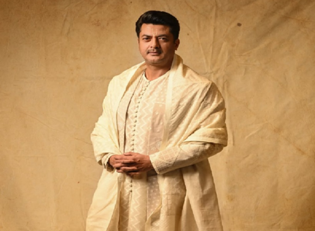 Jishu Sengupta Calls Working with Priyadarshan a Dream Come True in Bhoot-Bungalow