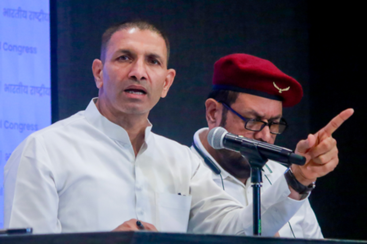 Jitu Patwari Criticizes Madhya Pradesh Governments Decision to Dismiss Janseva Mitras