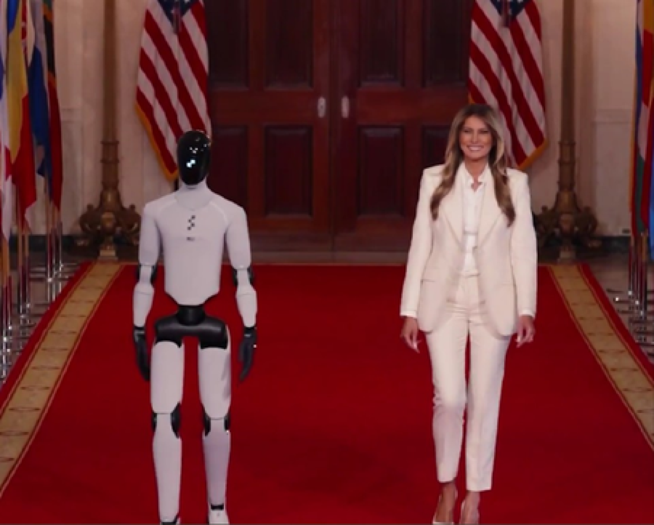 Melania Trump Welcomes Robot Guest at White House AI Summit