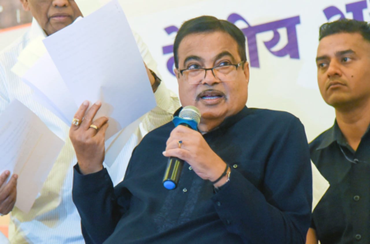 Nitin Gadkari Expresses Deep Condolences on the Passing of Dattabhau Megha, Remembers His Contributions to Education and Healthcare