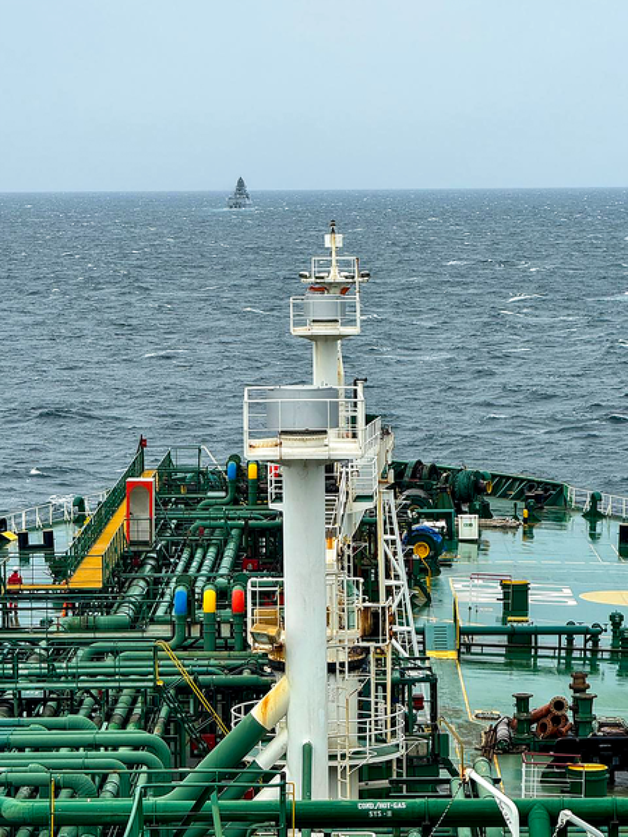 Two LPG Ships Safely Cross Hormuz Strait, Heading to India