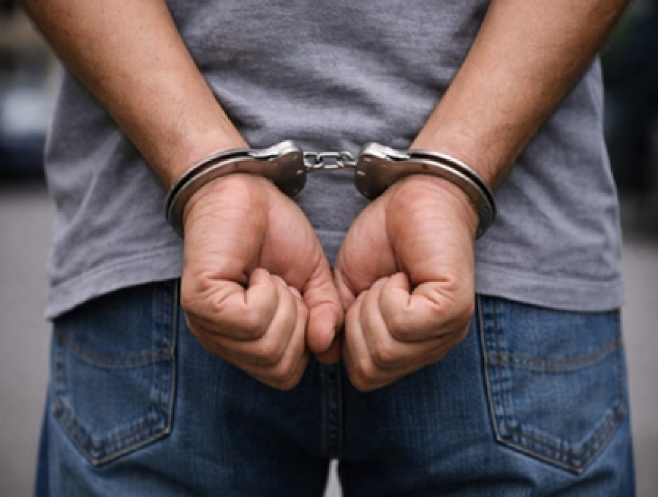 Two Policemen Arrested for Kidnapping and Robbery in Mumbai