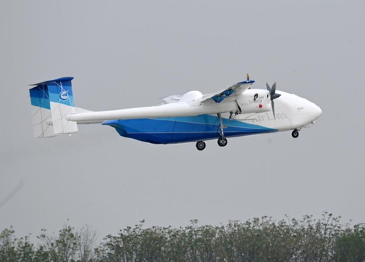 Chinas HH-200 Commercial Drone Successfully Completes First Flight
