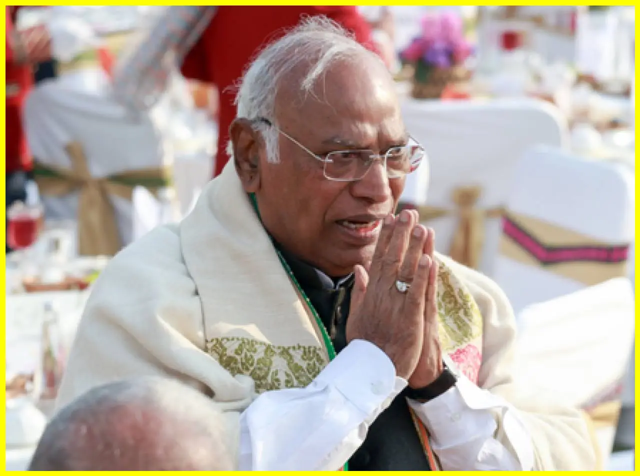 Controversy Erupts Over Kharges Remarks on Prime Minister Modi