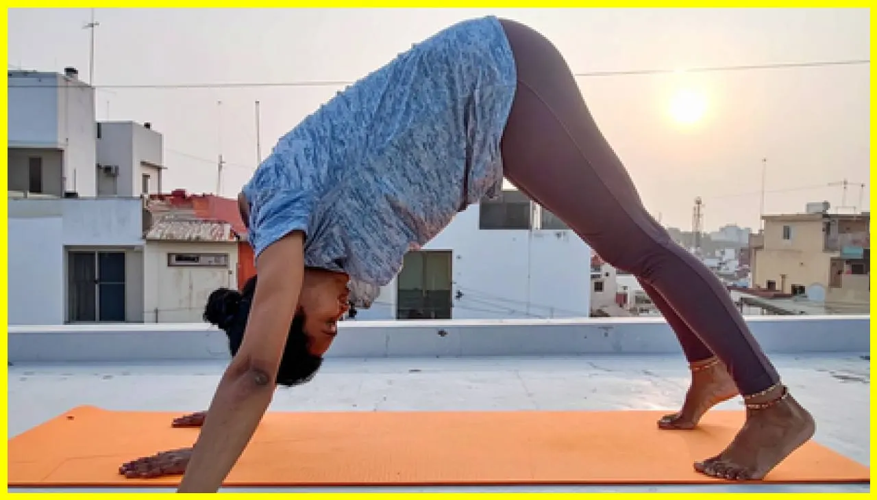 Discover the Health Benefits of Mountain Pose: A Simple Yoga Solution