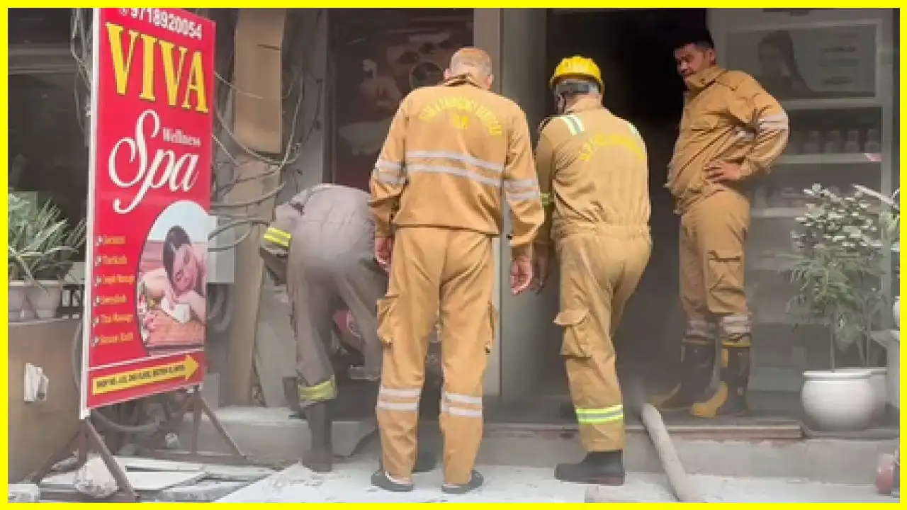 Fire Erupts in Basement of Commercial Building in Noida, Salon Reduced to Ashes