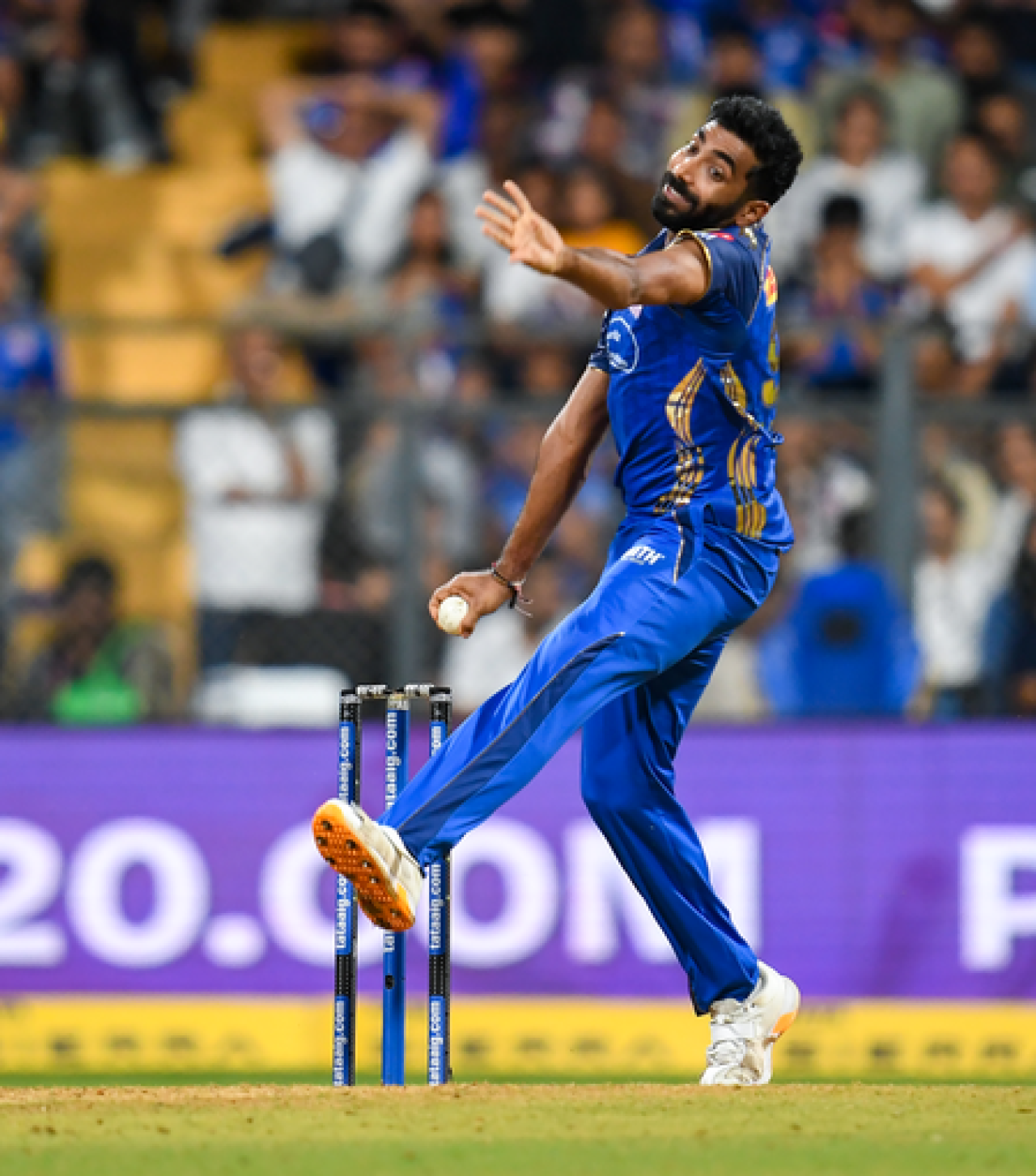 Jasprit Bumrahs Struggles Highlighted by Former MI Bowler Mitchell McClenaghan