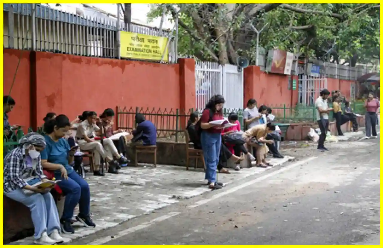 Madhya Pradesh Board Offers Second Chance for 10th and 12th Grade Students to Improve Scores