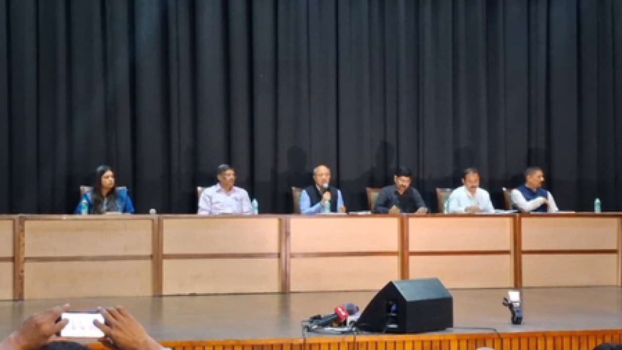 Noida Committee Meeting Announces Wage Hike for Workers Amidst Violence Concerns