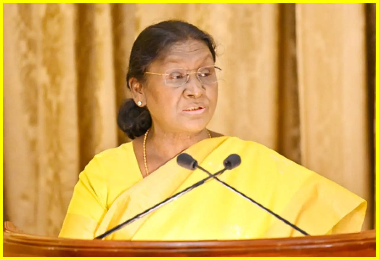 President Murmu Highlights the Vital Role of Civil Servants on Civil Service Day