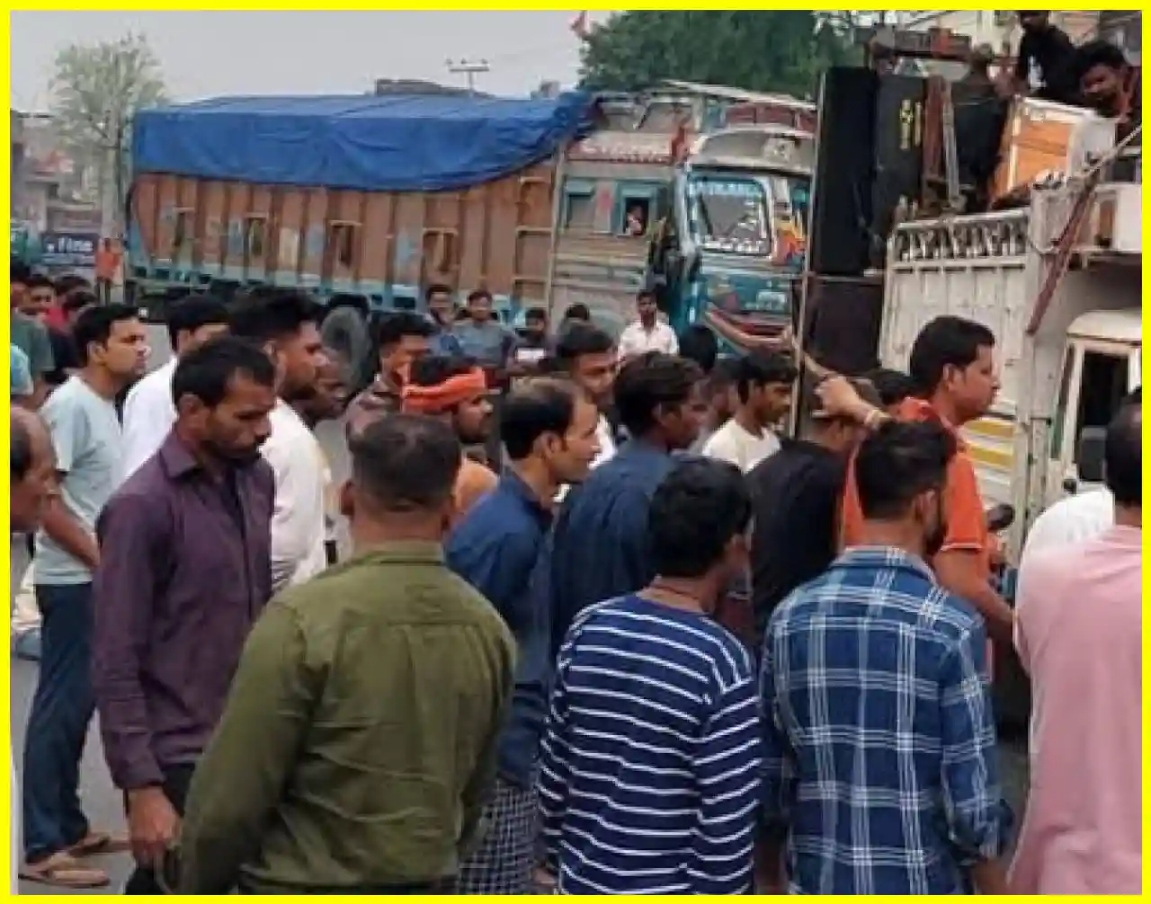 Tragic Accident in Jharkhand: Retired Worker Killed by Truck, Locals Demand Compensation