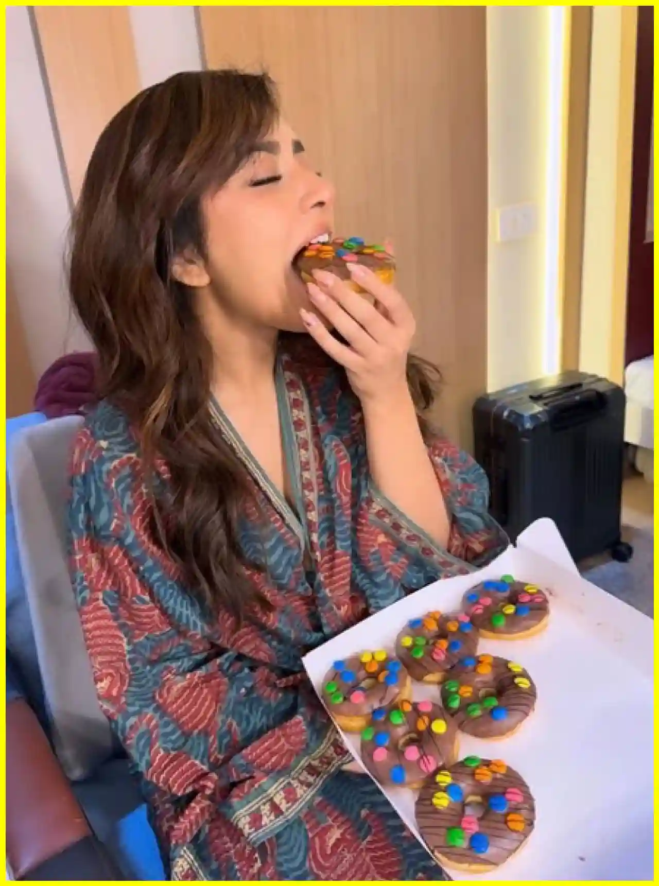 Vidya Balan Gifts Donuts to Raashi Khanna, Actress Shares Fun Video