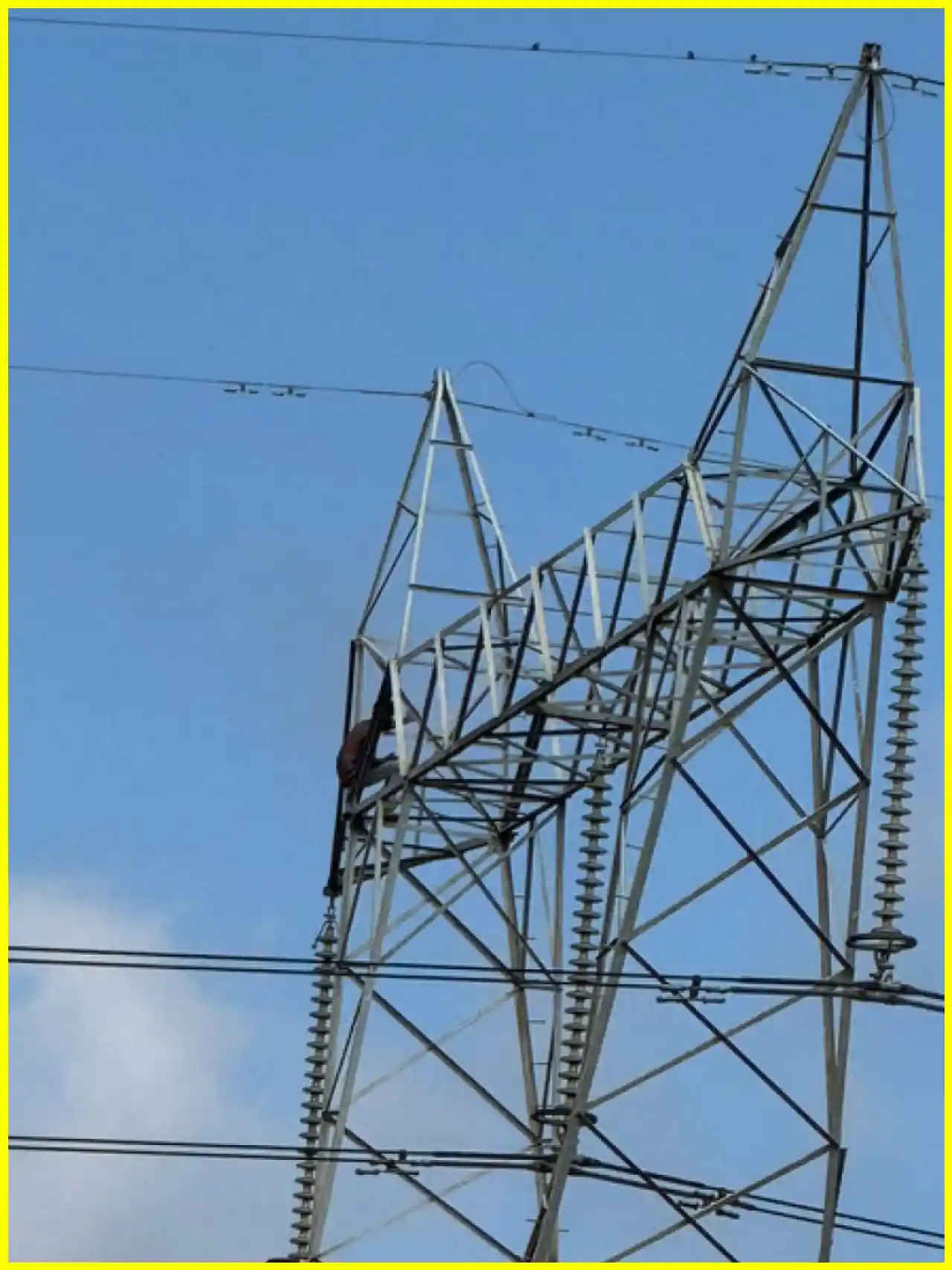 Young Man Climbs Power Pole After Girlfriend Refuses Marriage Proposal