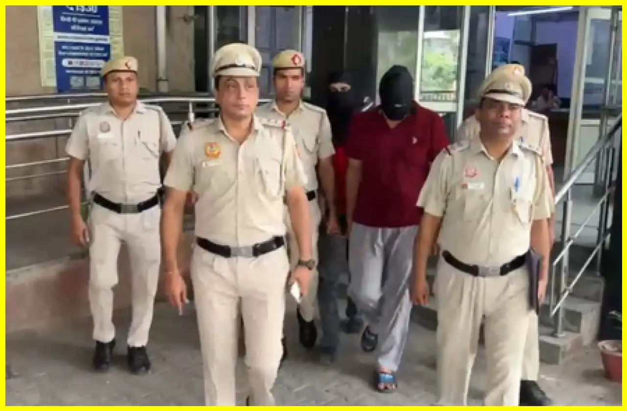 Delhi Police Unravels Fake Robbery Scheme, Arrests Three Suspects